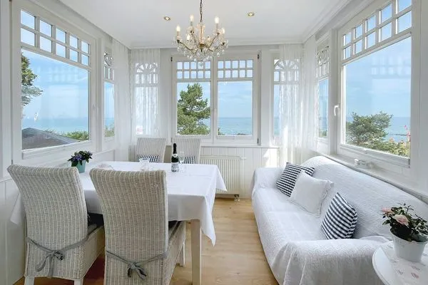 Wohnzimmer  Villa Hansa App. B2 - wunderbarer Meerblick im Wintergarten