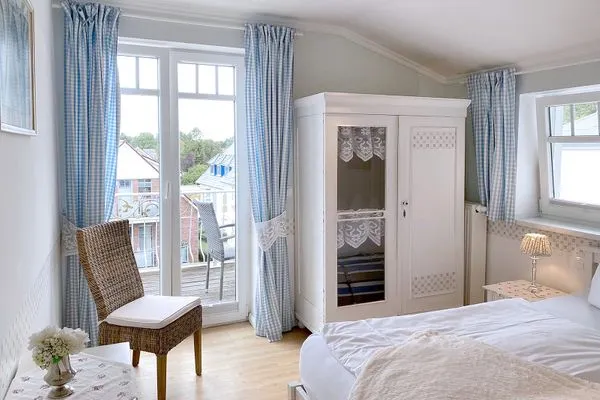 Schlafzimmer  Villa Hansa App. B3 - Panormameerblick über die ganze Lübecker Bucht