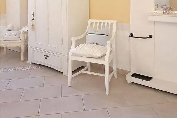   Villa Hansa App. C1 - mit Strandkorb und Palmen auf der Terrasse