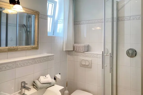 Badezimmer  Villa Hansa App. C2 - strandnahes Studio mit Südbalkon & Seeblick