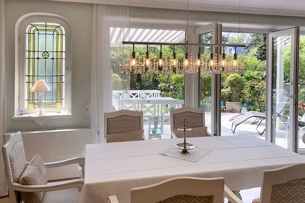 Wohnzimmer  Unser Sommerhaus - Ferienhaus mit Garten, Balkonen & Sonnenterrasse