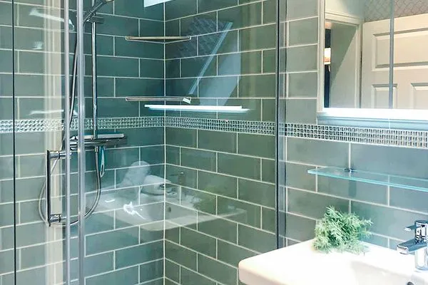 Badezimmer  Unser Sommerhaus - Ferienhaus mit Garten, Balkonen & Sonnenterrasse