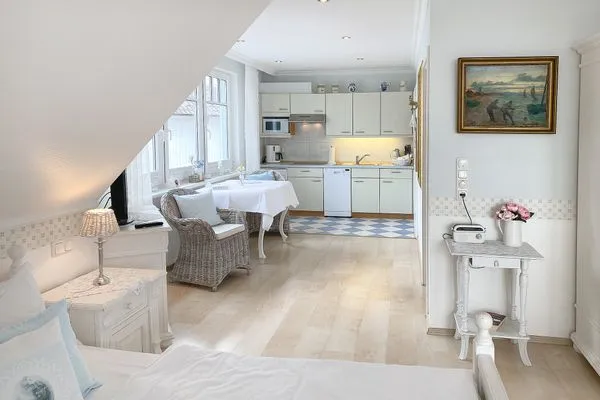 Küche / Küchenzeile  Haus Anholt App. 38 - charmante kleine Suite mit Balkon & Teilmeerblick