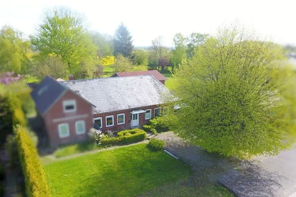 Ferienwohnung mit Garten im idyllischen Bönstrup  Krischan - Ruhige Ferienwohnung unweit vom Meer