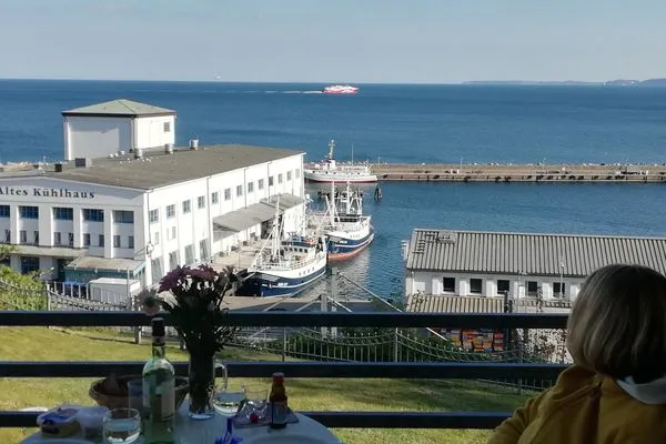 Balkon  Ferienwohnung Kapitänsmesse -  traumhafter Ausblick über Hafen und Meer