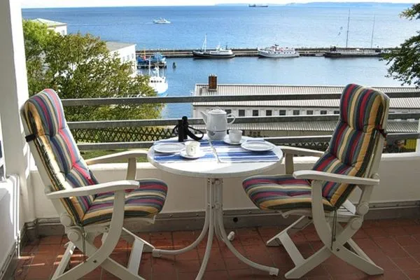 Balkon  Ferienwohnung Kapitänsmesse -  traumhafter Ausblick über Hafen und Meer