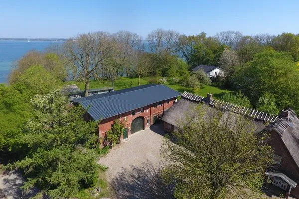 Das Scheunengebäude mit der West- und Ostscheune  Westscheune am Mühlendamm