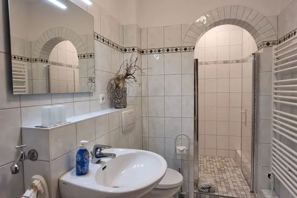 Badezimmer  Ferienwohnung Kollwitz -  ganz nah am Sassnitzer Stadthafen