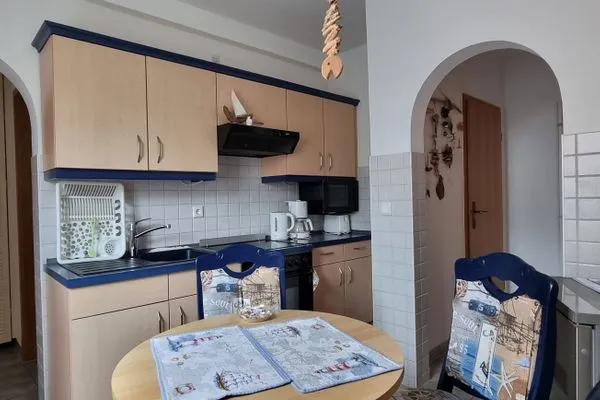 Küche / Küchenzeile  Ferienwohnung Kollwitz -  ganz nah am Sassnitzer Stadthafen