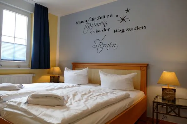 Bett  Ferienwohnung Kranichglück - im Herzen der Halbinsel Jasmund