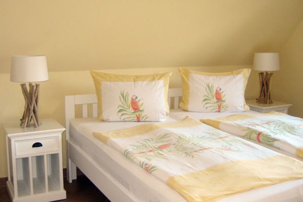  Jagdhaus 2 OG Wieck - Schlafzimmer