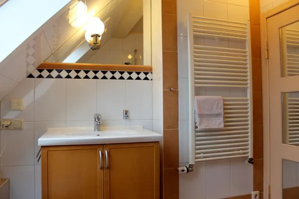 Badezimmer  Ferienwohnung Rundumblick - zentral in der Hafenstadt Sassnitz