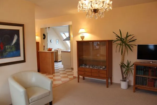 Wohnzimmer  Ferienwohnung Rundumblick - zentral in der Hafenstadt Sassnitz