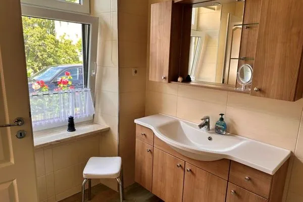 Badezimmer  Ferienwohnung Seerose - der Kreideküste so nah