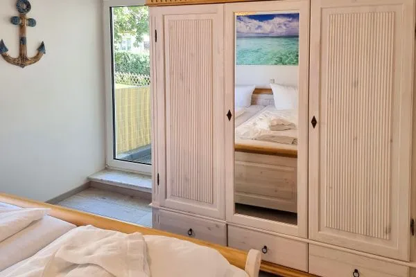 Schlafzimmer  Ferienwohnung Sonnenblick - zentral in der Hafenstadt Sassnitz