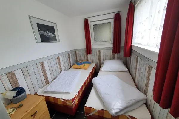 Schlafzimmer  Ferienwohnung Sonnenschein - im Herzen der Halbinsel Jasmund