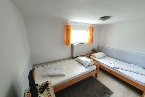 Schlafzimmer  Ferienwohnung Sonnenschein - im Herzen der Halbinsel Jasmund