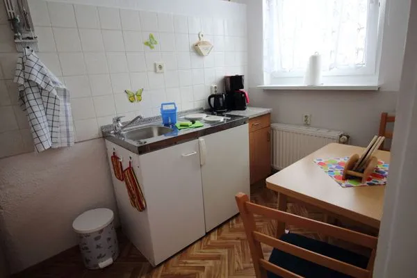 Küche / Küchenzeile  Ferienwohnung Thurk - zentral in der Hafenstadt Sassnitz