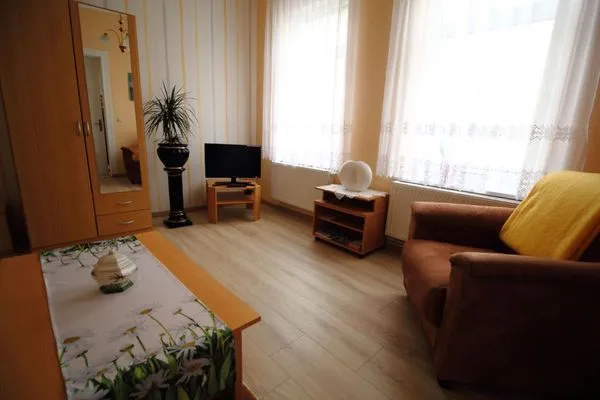 Wohnzimmer  Ferienwohnung Thurk - zentral in der Hafenstadt Sassnitz
