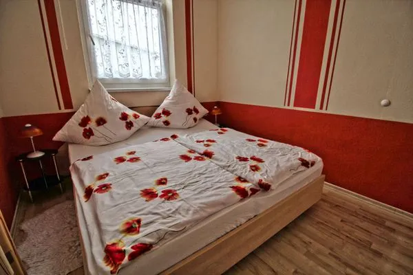 Schlafzimmer  Ferienwohnung Thurk - zentral in der Hafenstadt Sassnitz
