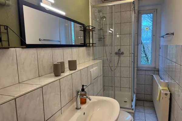 Badezimmer  Gemütliches Appartement "Johanna" in Weißenfels mit 3 Schlafzimmern