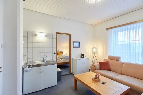 Wohnbereich mit kleiner Teestation  Huus in't Dörp - Studio 11