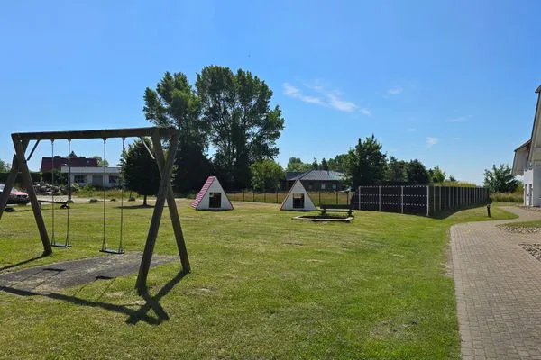 Spielanlage  Ferienwohnung Muschel - Ostsee-Urlaub mit Hund
