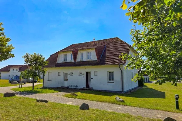 Fassade / Eingang  Ferienwohnung Muschel - Ostsee-Urlaub mit Hund