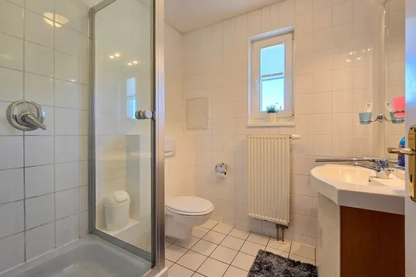 Badezimmer  Ferienwohnung Muschel - Ostsee-Urlaub mit Hund