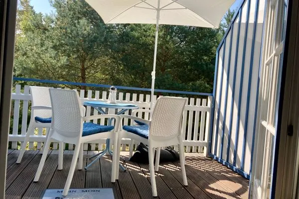 Blick auf den möblierten Balkon Achtern Diek Achtern Diek 12b - Wohnung 5