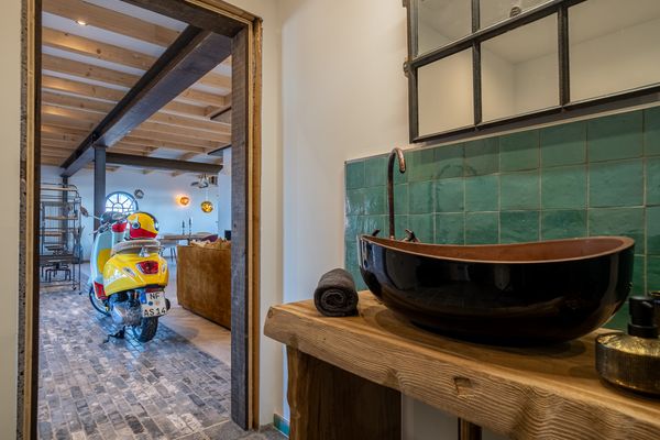  Scheune 1746 Tating - Waschbecken