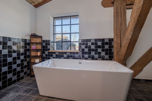  Scheune 1746 Tating - Badewanne