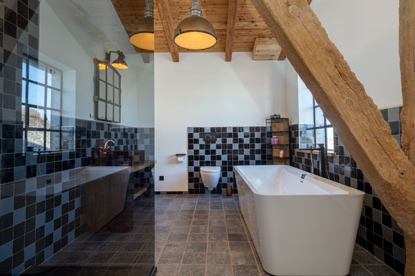  Scheune 1746 Tating - Badewanne