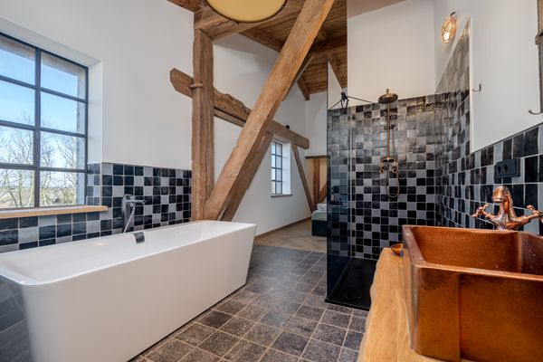  Scheune 1746 Tating - Badewanne