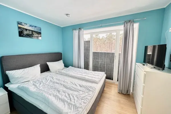 Schlafzimmer  FeWo Meeresglück in PRORA . 7.37