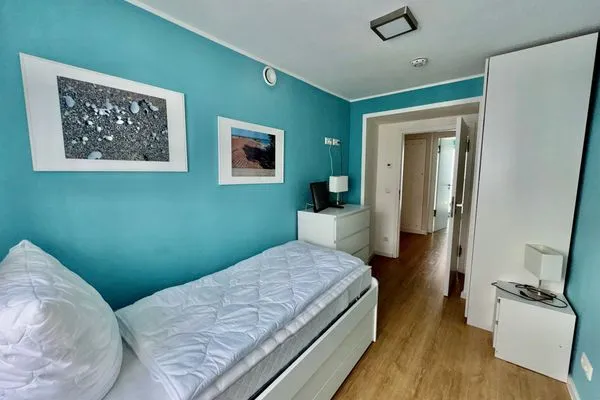 Schlafzimmer  FeWo Meeresglück in PRORA . 7.37