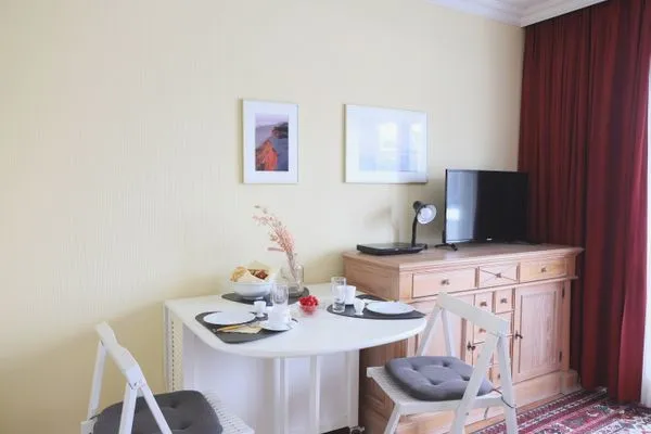 Wohnzimmer  Kjeirstr. 19-21, Whg. 10