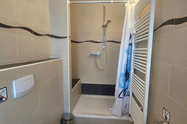 Badezimmer  Promenadenblick - Wohnung 1