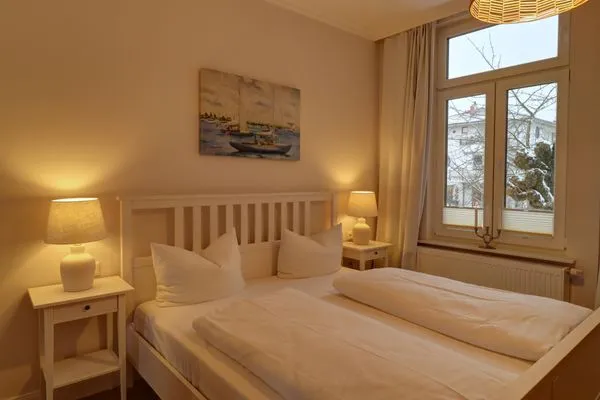 Schlafzimmer  Villa Johanna App. 2 - maritimes Wohnen in bester Lage mit Südbalkon & Garten