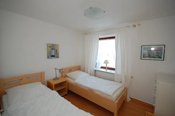 Zwei Einzelbetten EG  Windrose Komplett