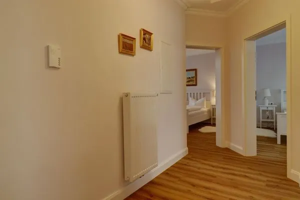   Villa Johanna App. 3 - großzügiges Ferienappartement mit Balkon & Weitblick über den Niendorfer Hafen