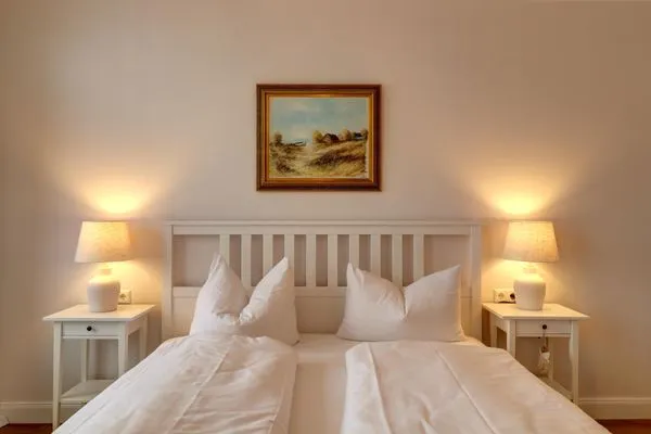 Schlafzimmer  Villa Johanna App. 3 - großzügiges Ferienappartement mit Balkon & Weitblick über den Niendorfer Hafen