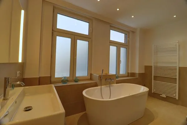 Badezimmer  Villa Johanna App. 3 - großzügiges Ferienappartement mit Balkon & Weitblick über den Niendorfer Hafen