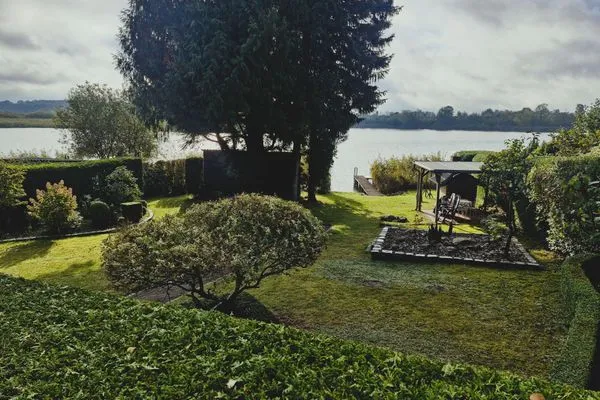   Ferienhaus direkt am See