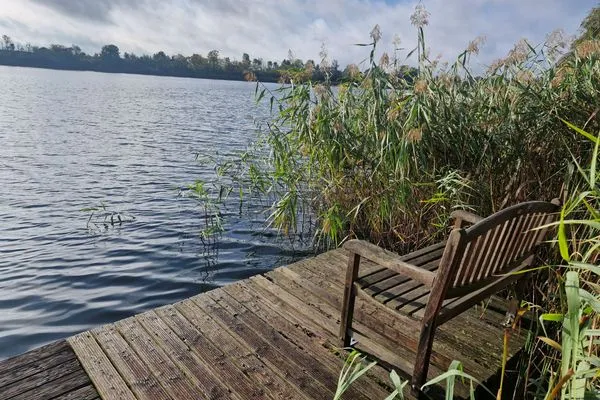   Ferienhaus direkt am See