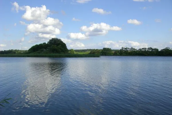   Ferienhaus direkt am See