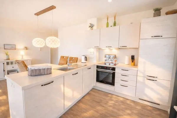 Küche / Küchenzeile  Leuchtfeuer