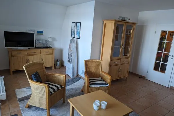 Wohnzimmer  Fewo "An de Waterkant" - Leuchtturmblick, Balkon