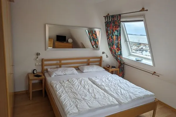 Schlafzimmer  Fewo "An de Waterkant" - Leuchtturmblick, Balkon