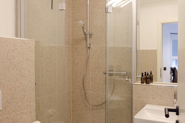  BLAUSAND im Malergarten Ahrenshoop - Badezimmer